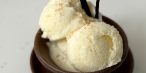 Gelato de vanilie la CREAMi Deluxe by Liana Mincioaga