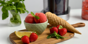 Sorbet de căpșuni la CREAMi NC501 by Mâncarea lui Andrei