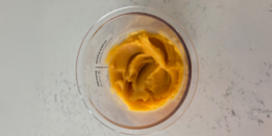 Sorbet de piersici cu ghimbir la CREAMi Deluxe by Prăjiturela