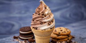 Înghețată cremoasă de biscuiți la Swirl by CREAMi