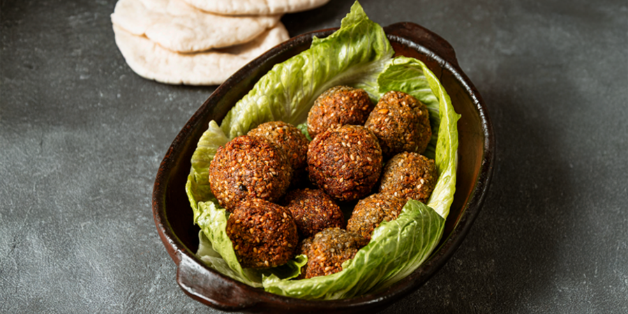 Falafel grecesc cu orzo cremos și spanac la multicookerul Combi11in1