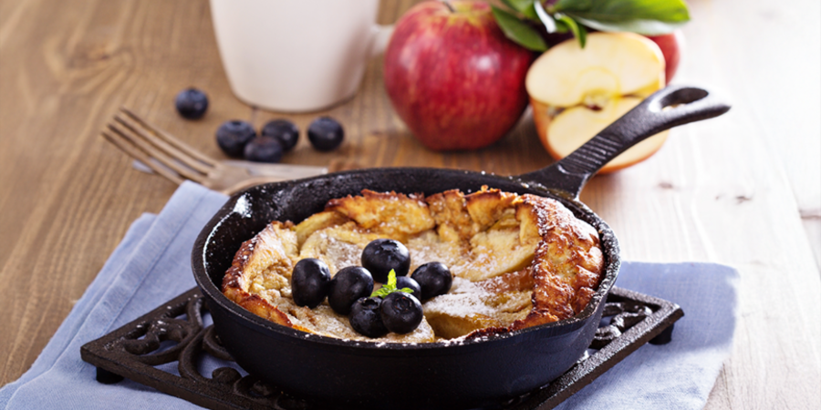 French Toast afumat cu afine la cuptorul electric de exterior Woodfire