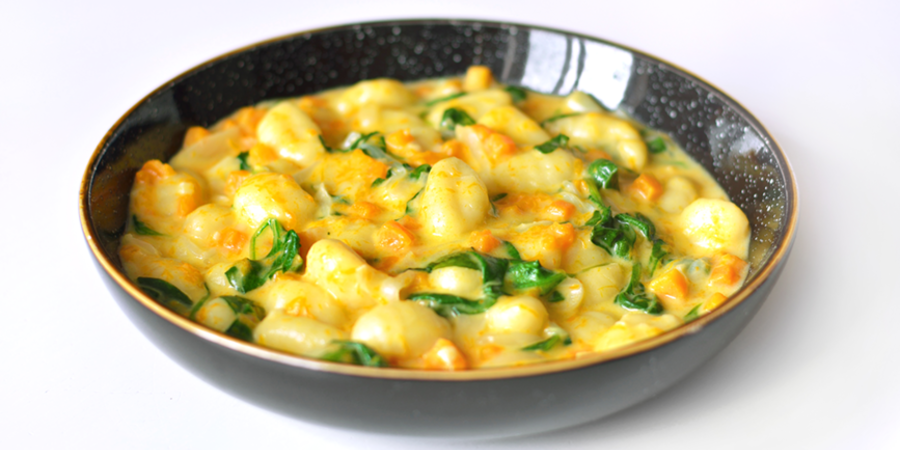 Gnocchi cu sos cremos de dovleac și spanac la multicookerul Foodi 7 în 1
