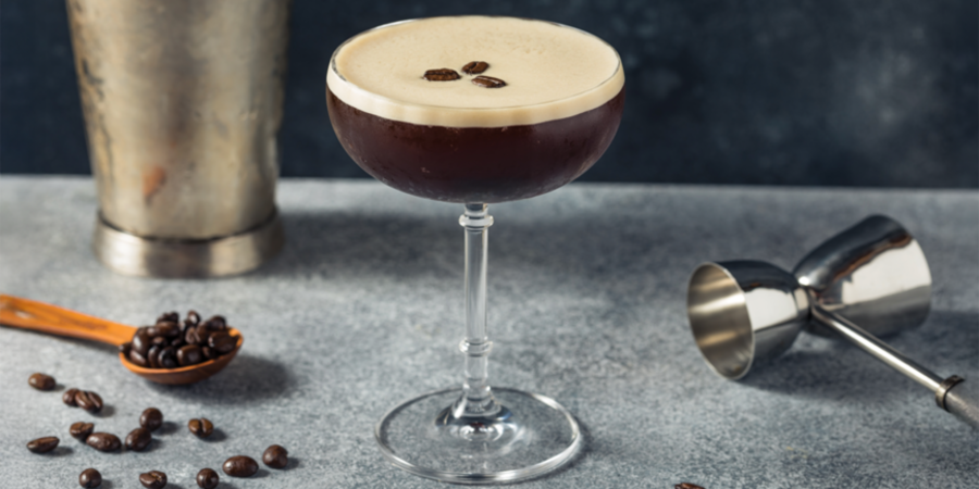 Espresso Martini la espressorul Luxe Cafe ES601